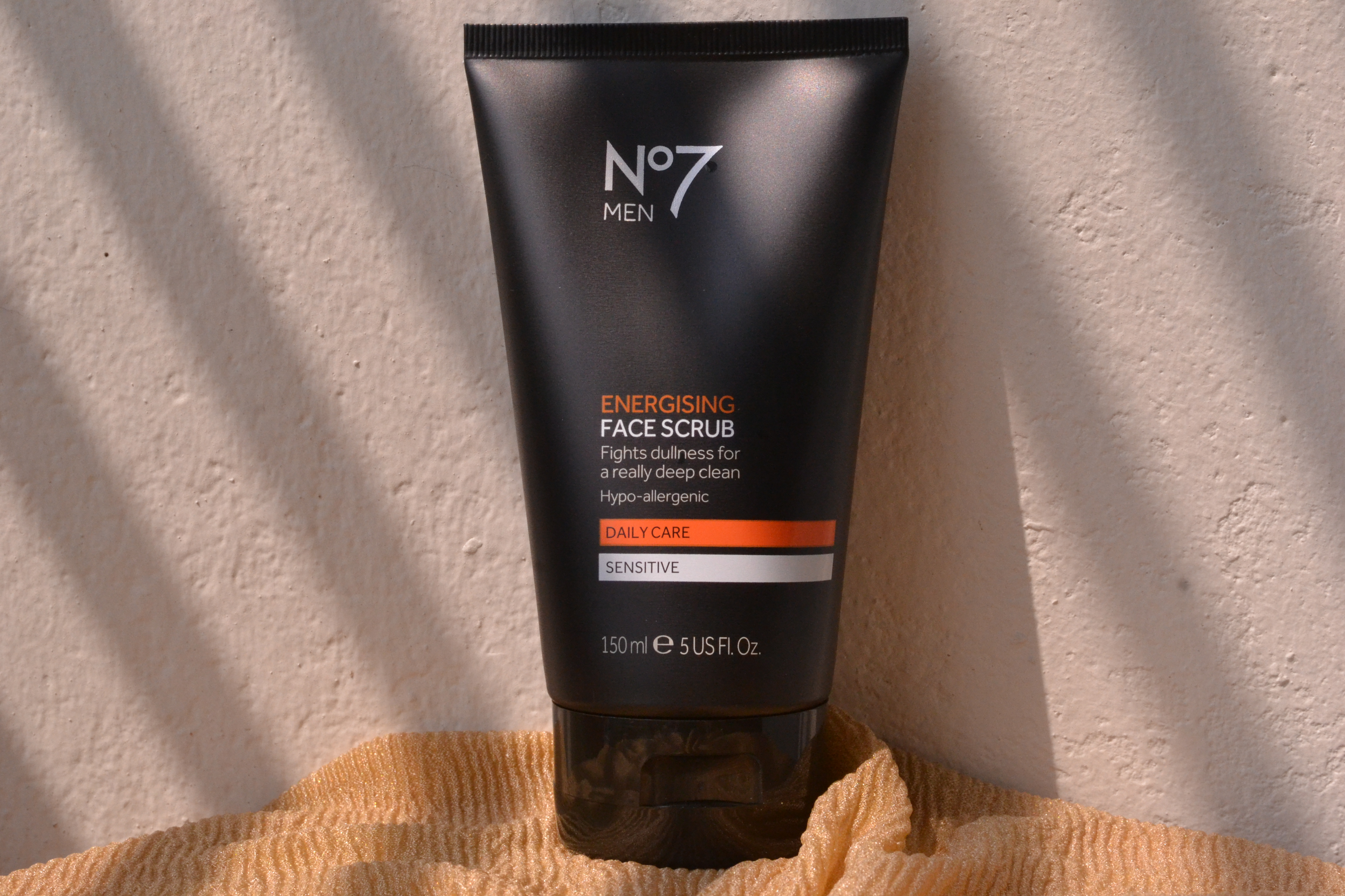 No7 Men Energising Face Scrub (150 ml)